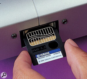Backup of Patterns and Songs is possible to SmartMedia cards via the built‑in slot. An 8Mb card is bundled with the RS7000. Backup of Patterns and Songs is possible to SmartMedia cards via the built‑in slot. An 8Mb card is bundled with the RS7000.